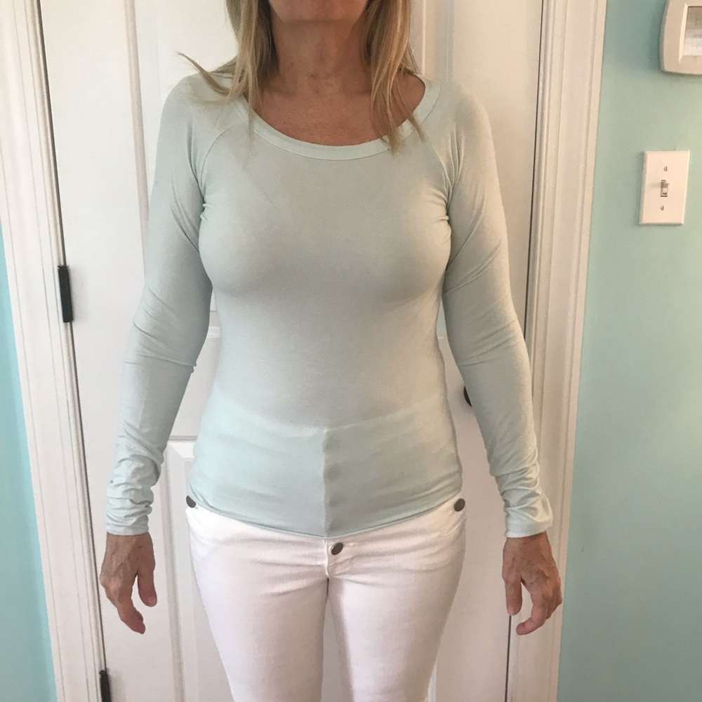 Banana Republic Long Sleeve T-Shirt